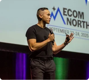 Andy Hoang speaking at ECOM NORTH